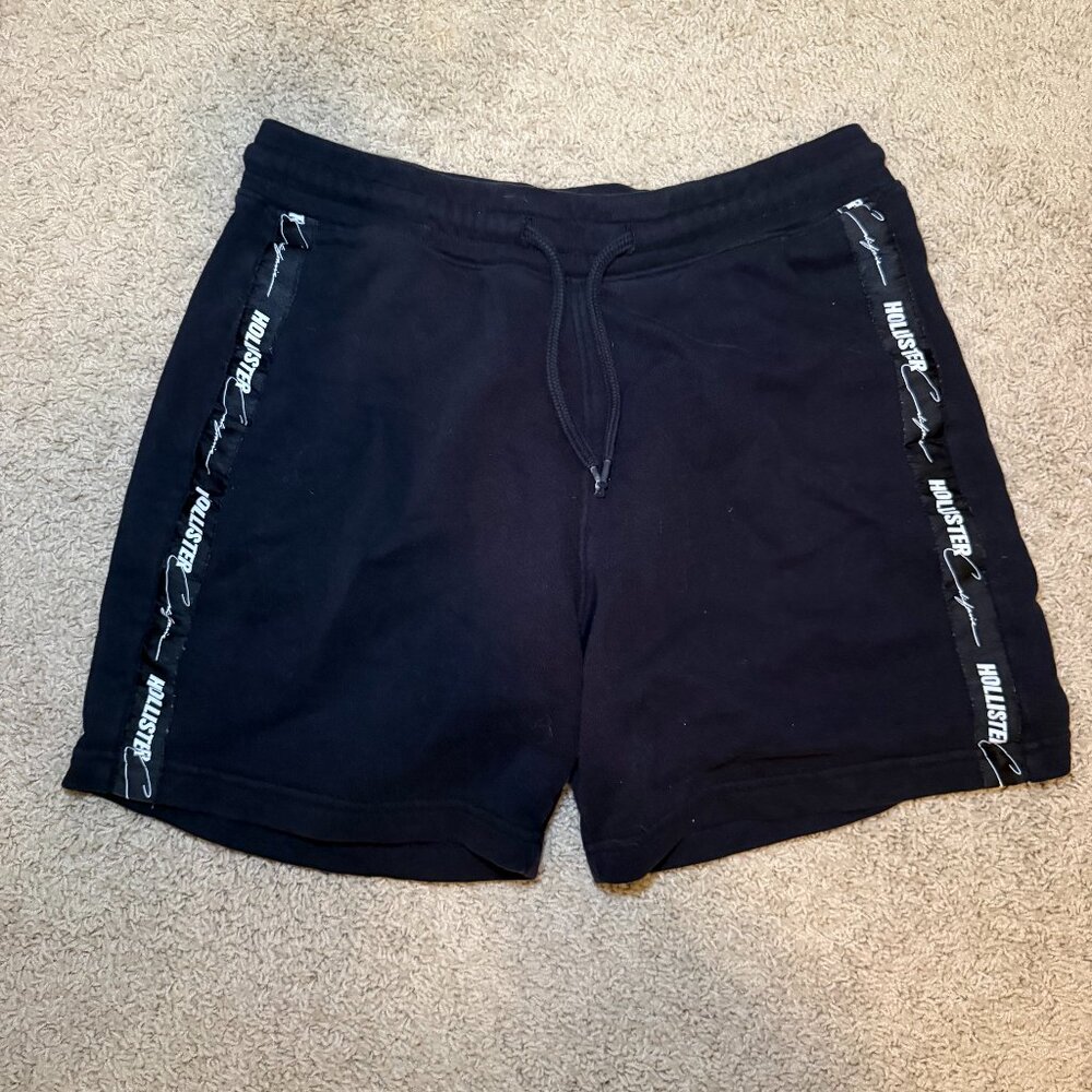 Hollister Men’s Black Fleece Shorts Size Medium Logo Tape Drawstring Casual Athl